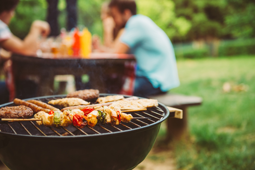 Conseils : 8 accessoires indispensables pour le barbecue 