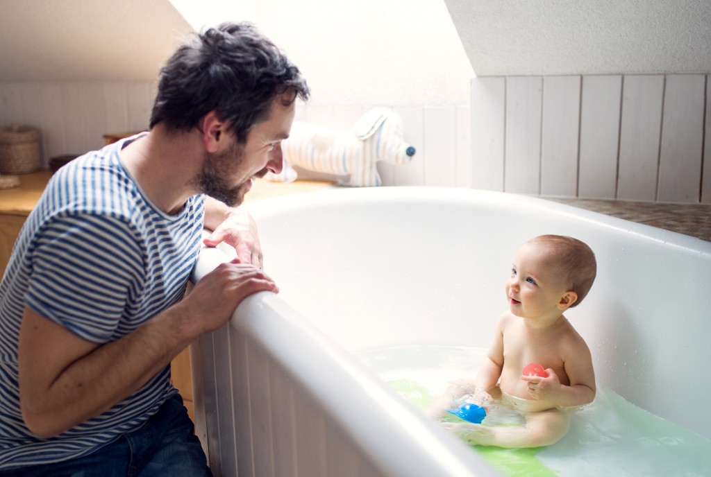 Père et fils - On adore - Meilleurs jeux pour le bain
