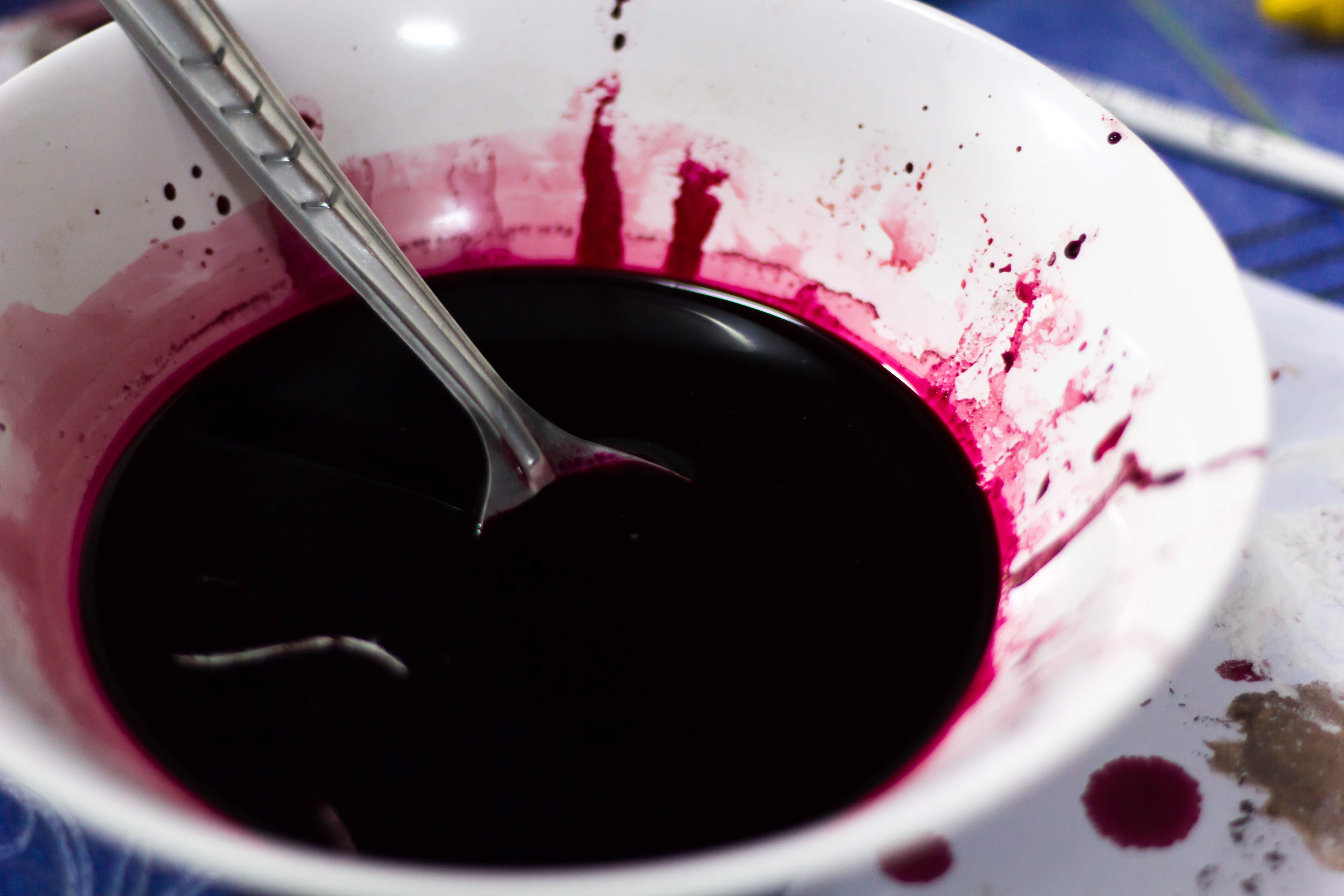 Fabriquer du faux sang pour Halloween - DIY - Blog La Foir'Fouille